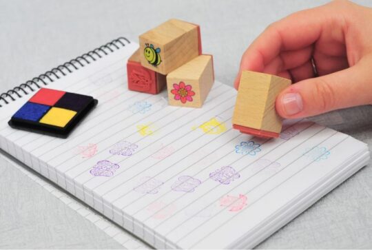 Štampiljke HOUSE OF MARBLES - lesene, set Garden