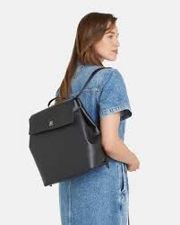 Modni nahrbtnik TOMMY HILFIGER - črn