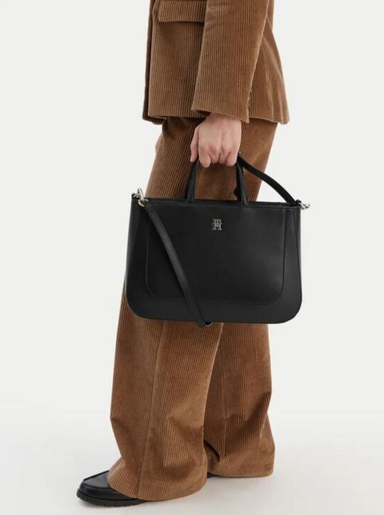 Torbica Tommy Hilfiger - črna