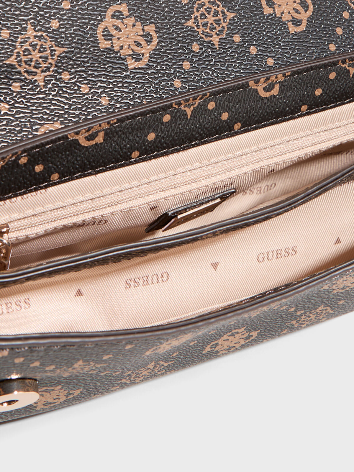 Torbica Guess Emelie - rjava - slika 4